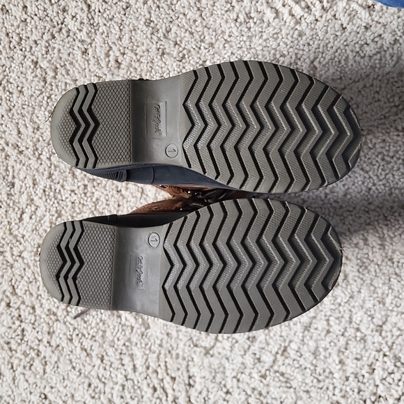 Boys Cat & Jack winter boots size 1 - Picture 5 of 6